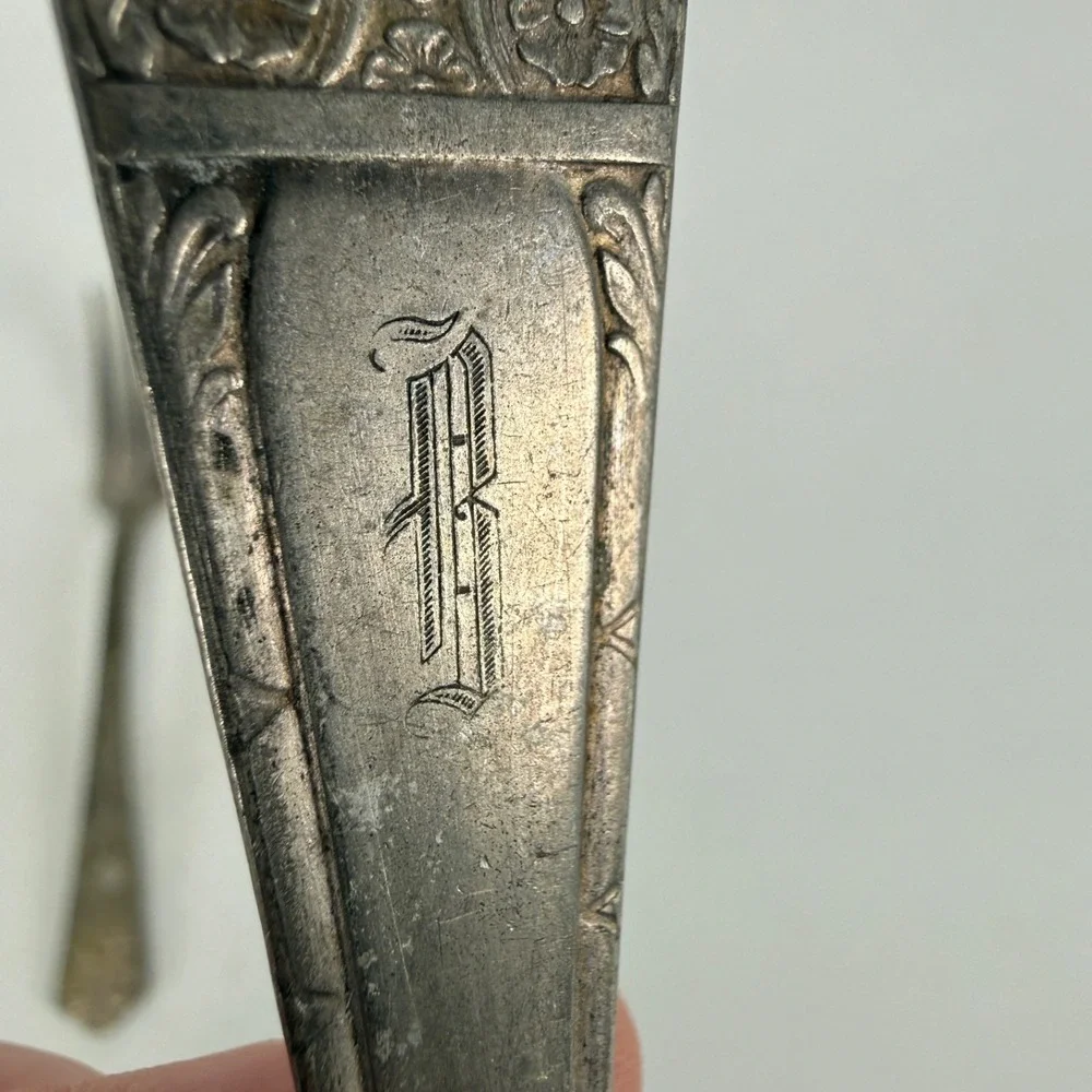 2 DINNER FORKS MONROE SILVER CO. THREE PATTERN SILVERPLATE  7 1/4